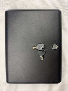 Portable Black Bulldog - Model BD1128 Gun Lock/Safe Security Box with Key